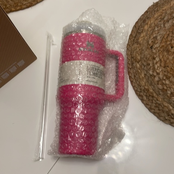 Stanley NIB Pink 40 oz Tumbler - Picture 3 of 4
